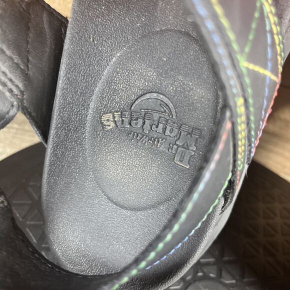 RARE Dr. Martens Womens Sz 8 Voss II Fluffy Faux Fur Rainbow Platform Sandals - Picture 7 of 10